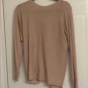 Light pink sweater with back detail 🌸